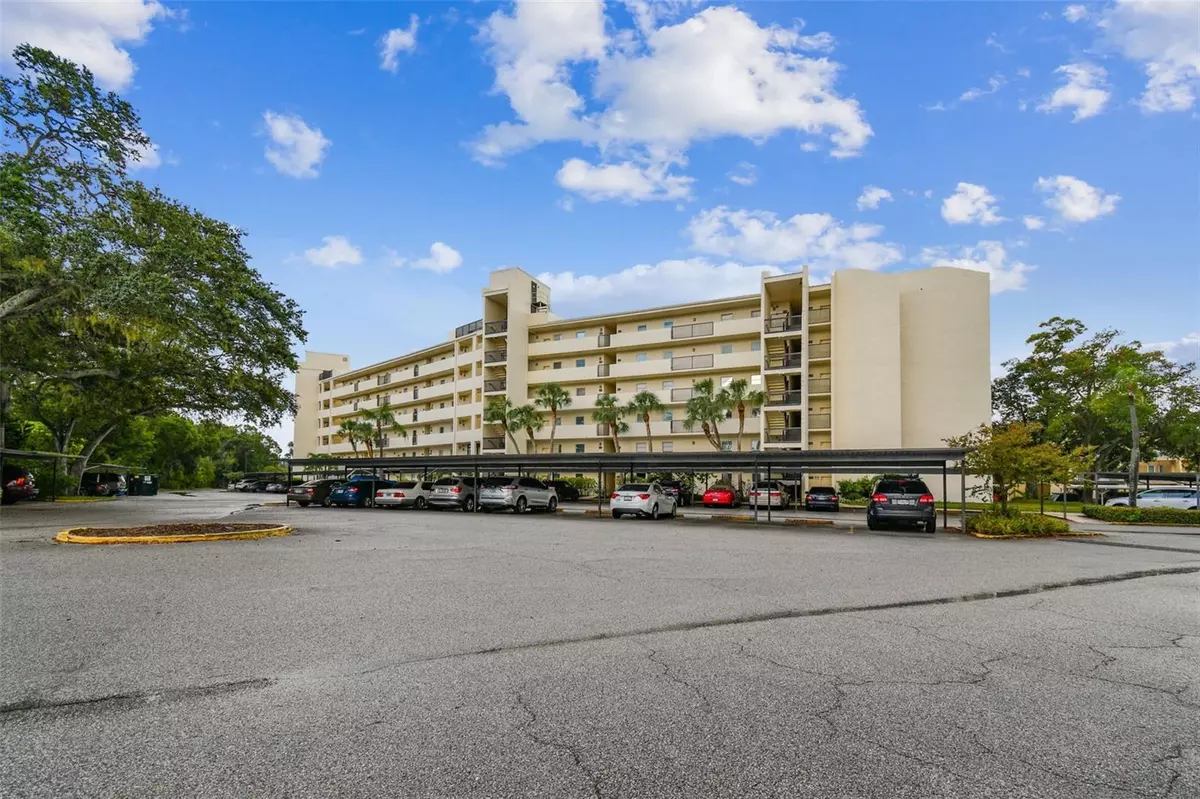 Largo, FL 33771,225 COUNTRY CLUB DR #1508