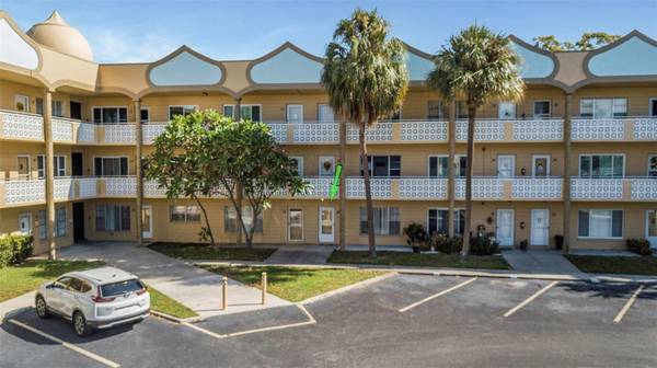 2466 ECUADORIAN WAY #20, Clearwater, FL 33763