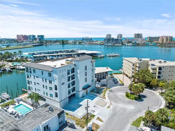Clearwater, FL 33767,211 DOLPHIN PT #401
