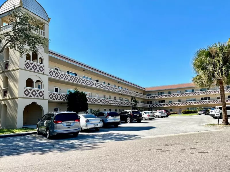 2384 TAHITIAN LN #22, Clearwater, FL 33763