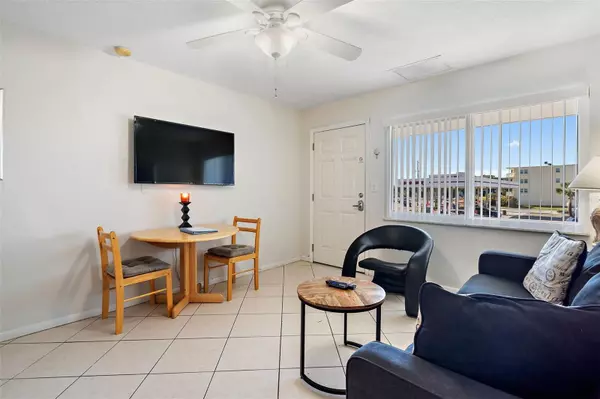 Madeira Beach, FL 33708,14251 GULF BLVD #14