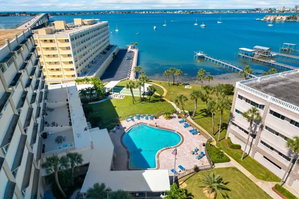 100 BLUFF VIEW DR #208A,  Belleair Bluffs,  FL 33770