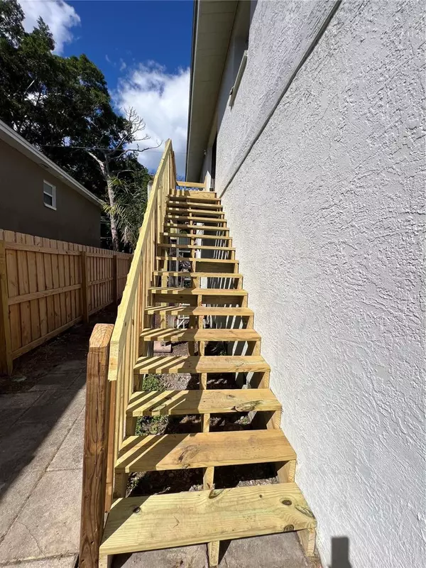 St Petersburg, FL 33703,1899 NEW HAMPSHIRE AVE NE