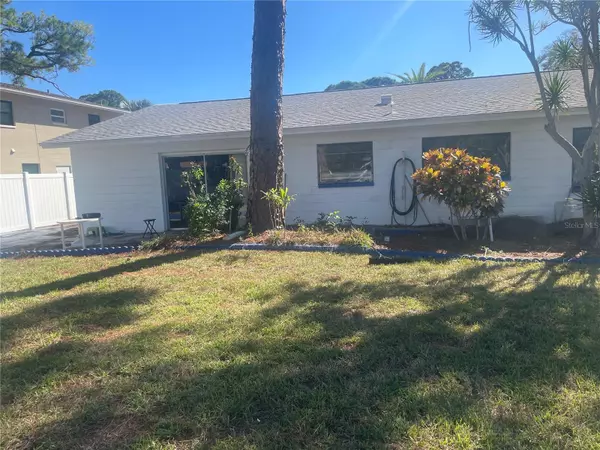 Seminole, FL 33776,14241 83RD PL