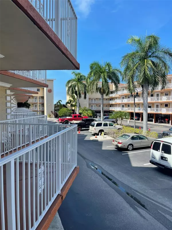 1414 BAYSHORE BLVD #313,  Dunedin,  FL 34698