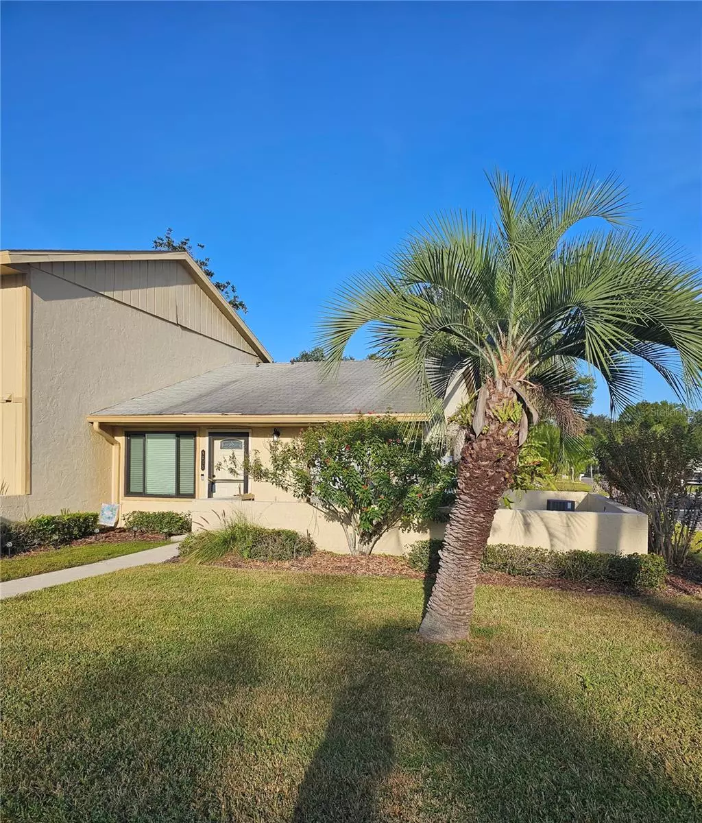 Tampa, FL 33647,9015 PEBBLE CREEK DR