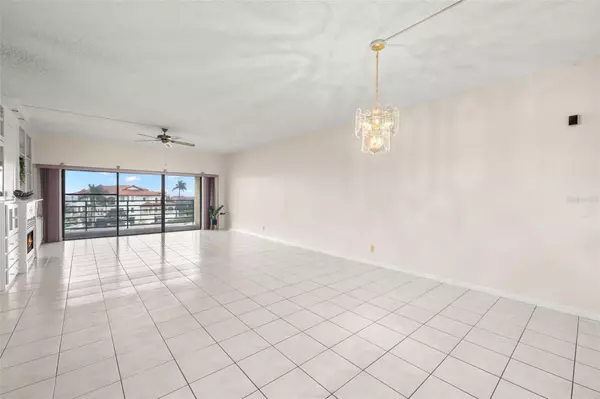 Tierra Verde, FL 33715,363 PINELLAS BAYWAY S #49