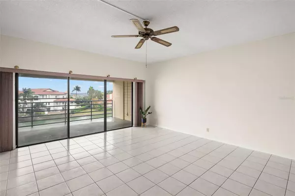 Tierra Verde, FL 33715,363 PINELLAS BAYWAY S #49