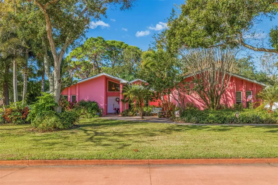 1117 MUROK WAY S, St Petersburg, FL 33705