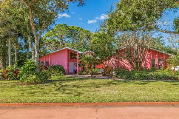 St Petersburg, FL 33705,1117 MUROK WAY S