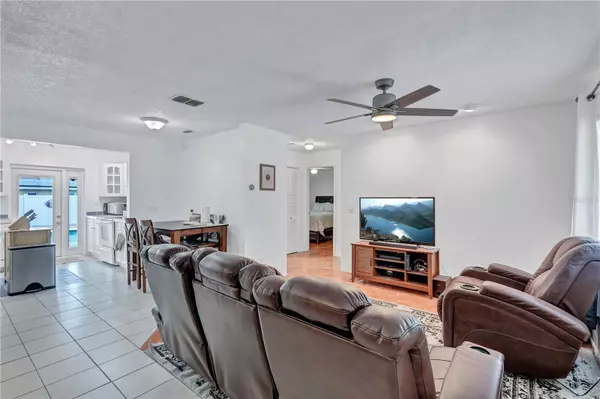 Seminole, FL 33777,9043 109TH TER