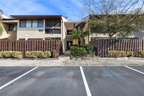 770 VILLAGE LAKE TER N #206, St Petersburg, FL 33716