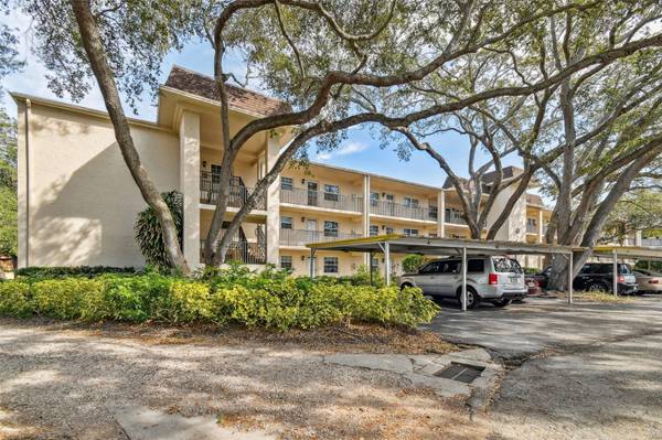 870 VIRGINIA ST #203, Dunedin, FL 34698