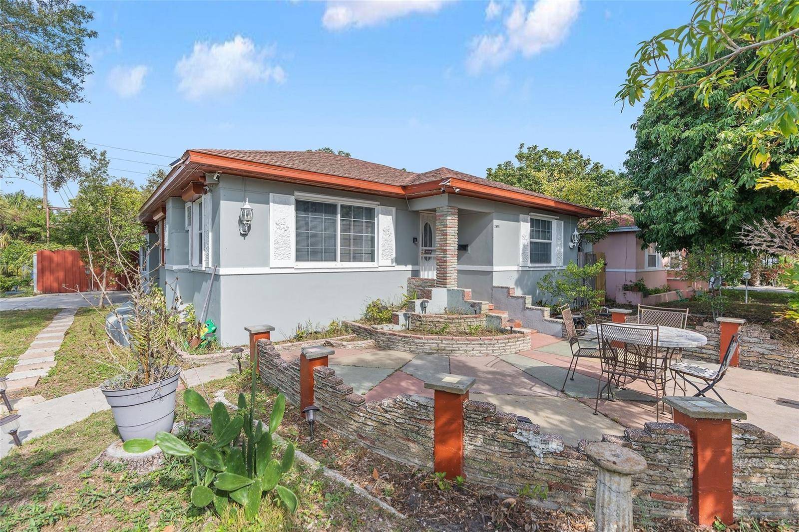 2455 8TH AVE N,  St Petersburg,  FL 33713