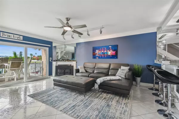 Tierra Verde, FL 33715,936 PINELLAS BAYWAY S #T-4