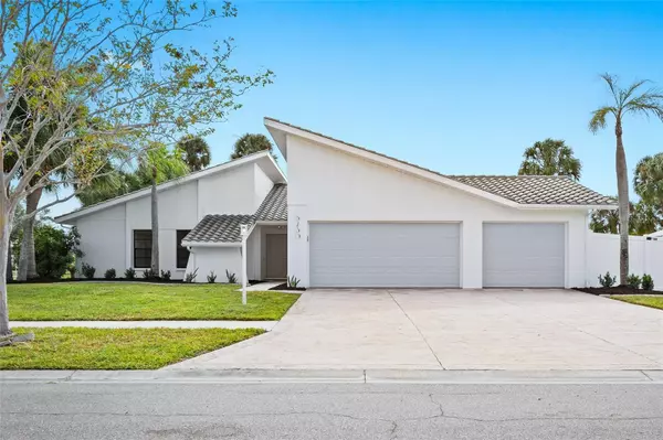 6730 EASTON LN, Sarasota, FL 34238