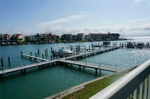 Tierra Verde, FL 33715,131 YACHT CLUB LN