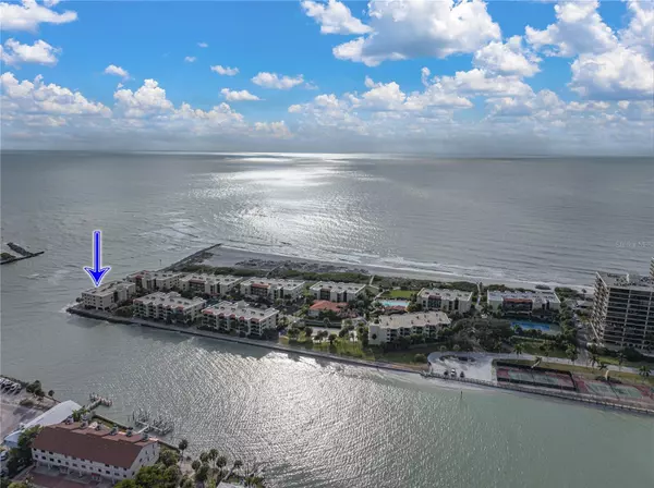 Treasure Island, FL 33706,7403 BAYSHORE DR #203