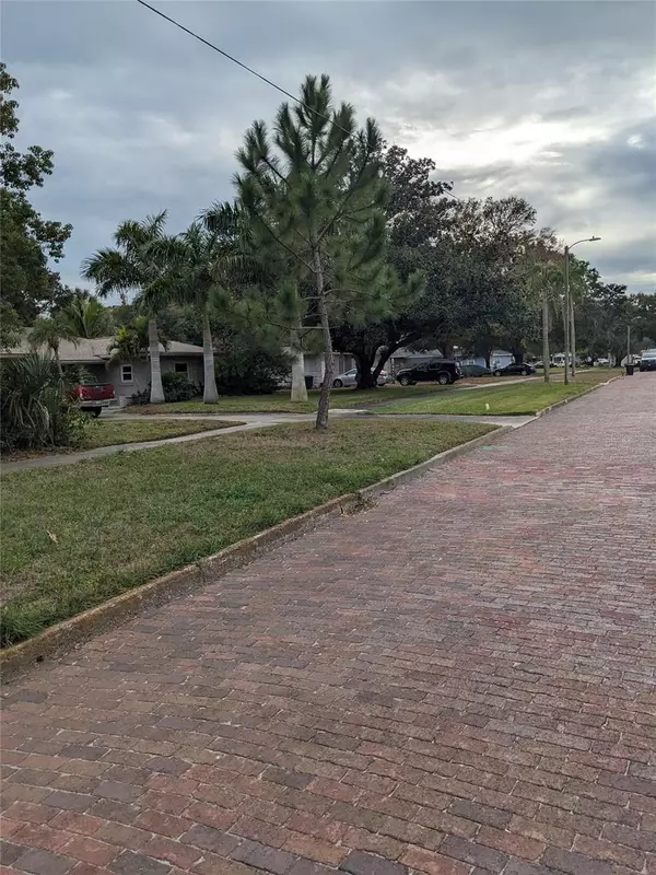 St Petersburg, FL 33710,6000 7TH AVE N