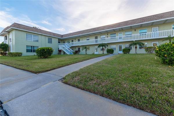 1250 S PINELLAS AVE W #303, Tarpon Springs, FL 34689