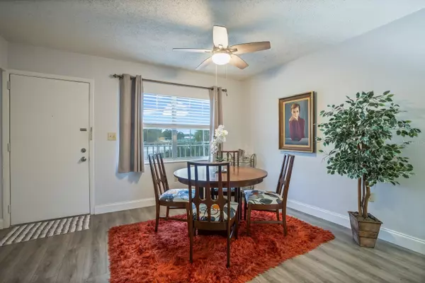 Dunedin, FL 34698,948 VIRGINIA ST #206