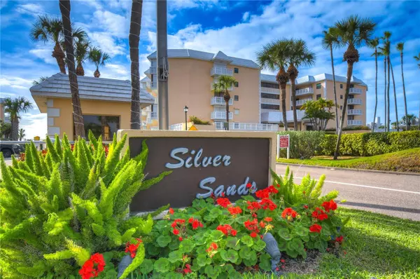 St Pete Beach, FL 33706,6650 SUNSET WAY #104