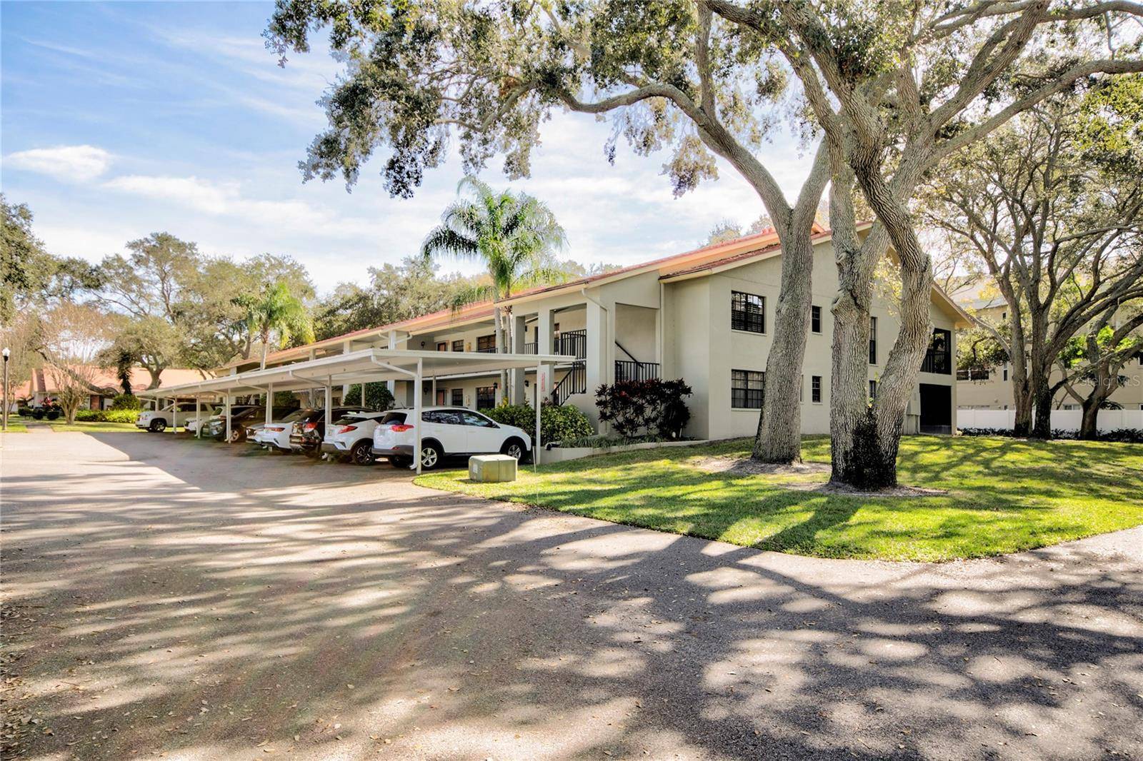2020 LAKEVIEW DR #203, Clearwater, FL 33763
