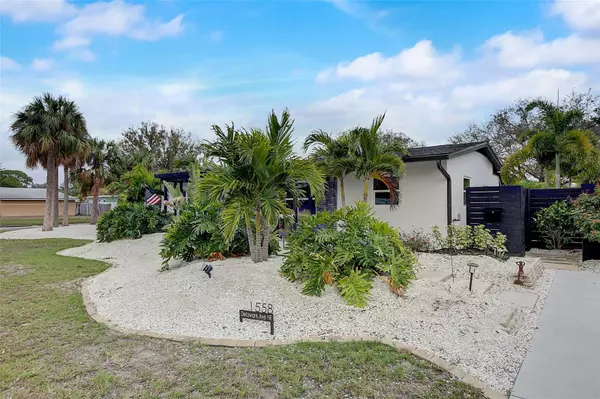 1558 DELAWARE AVE NE, St Petersburg, FL 33703