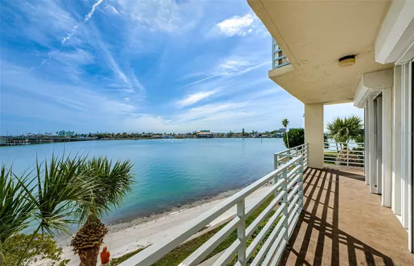 South Pasadena, FL 33707,7882 SAILBOAT KEY BLVD S #208