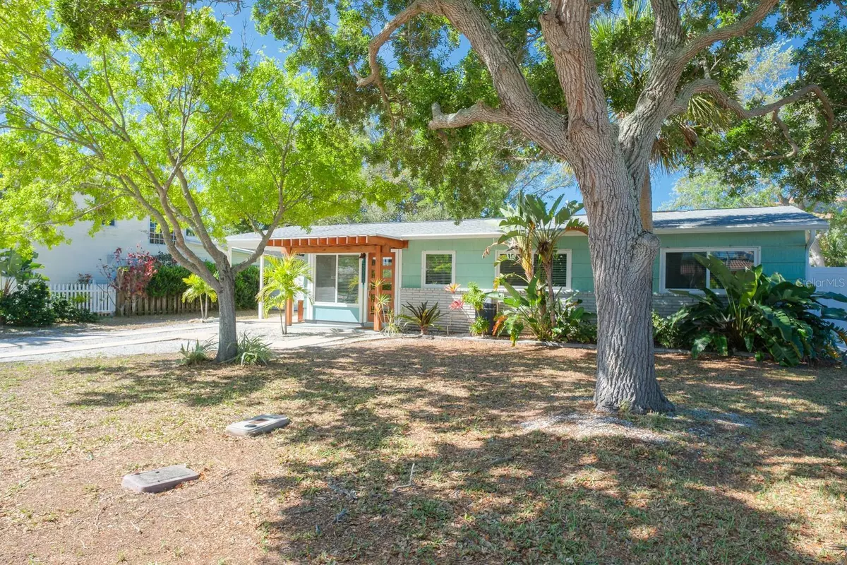 St Pete Beach, FL 33706,3962 POINSETTIA DR