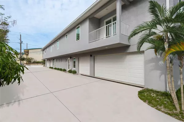 Tarpon Springs, FL 34689,310 HIBISCUS ST