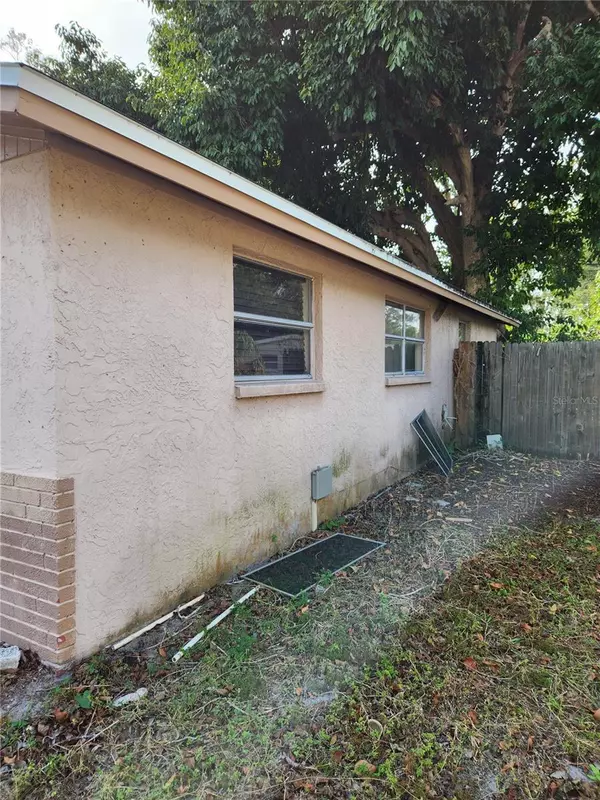 Seminole, FL 33777,8908 91ST ST