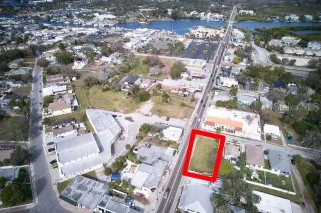 SPRUCE ST, Tarpon Springs, FL 34689