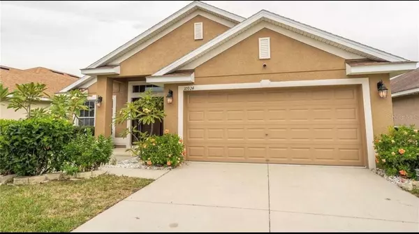 10924 KIRKWALL PORT DR, Wimauma, FL 33598