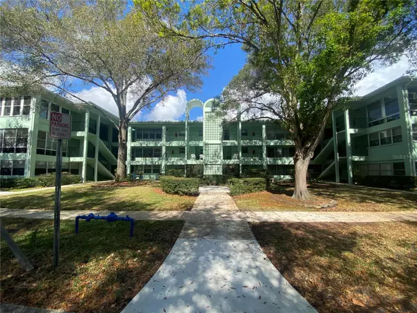 4819 8TH AVE N #208, St Petersburg, FL 33713
