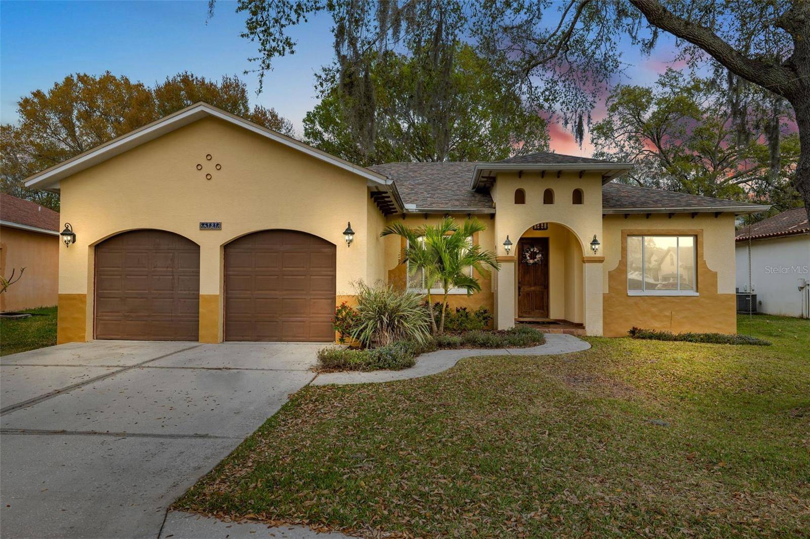 4121 WOODACRE LN,  Tampa,  FL 33624