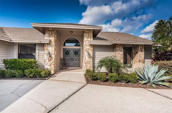 Tarpon Springs, FL 34688,595 WATERFORD CIR E