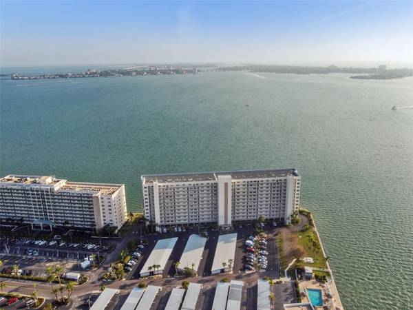 6060 SHORE BLVD S #805, Gulfport, FL 33707