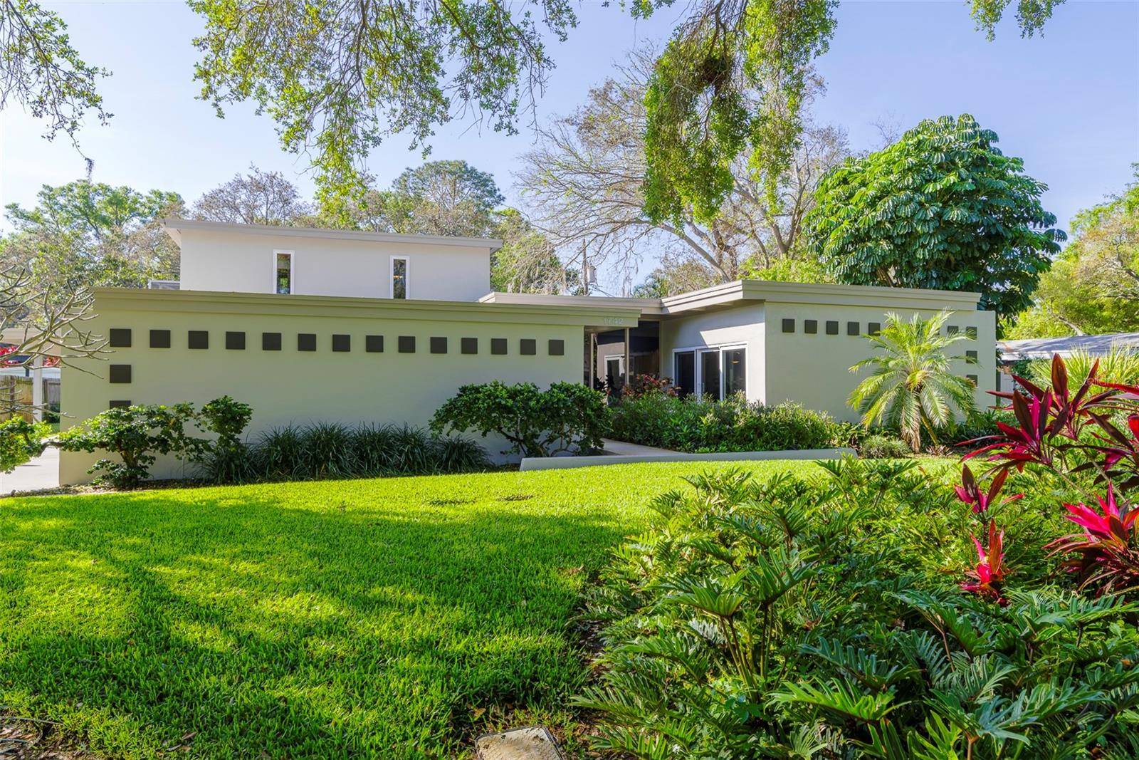 St Petersburg, FL 33712,1742 SERPENTINE DR S