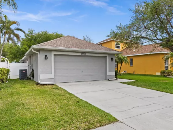 Tarpon Springs, FL 34689,469 LIAM AVE