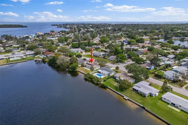 1801 60TH TER NE, St Petersburg, FL 33703