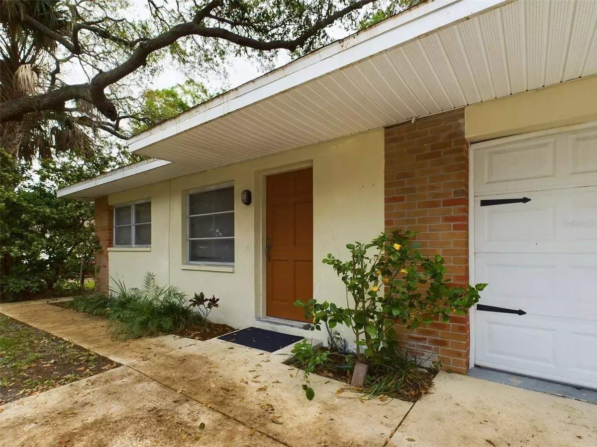 Seminole, FL 33772,10568 DIXON DR