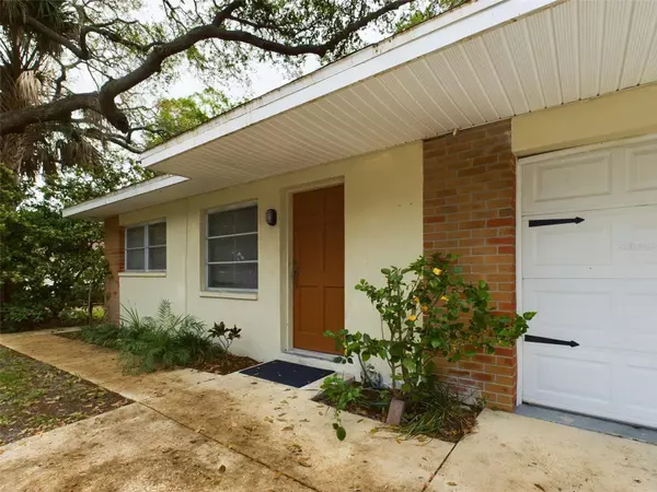 10568 DIXON DR,  Seminole,  FL 33772