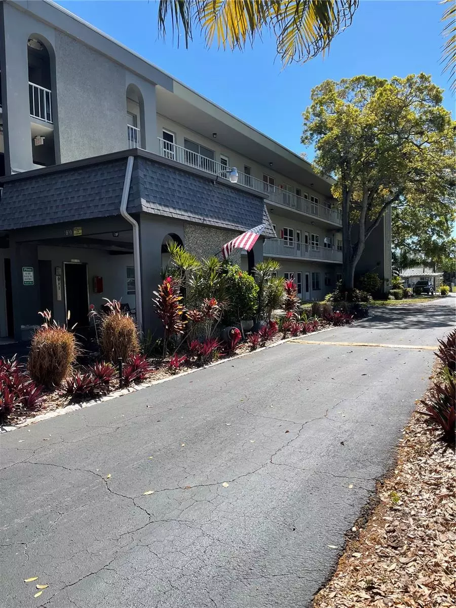 St Petersburg, FL 33710,5890 38TH AVE N #209