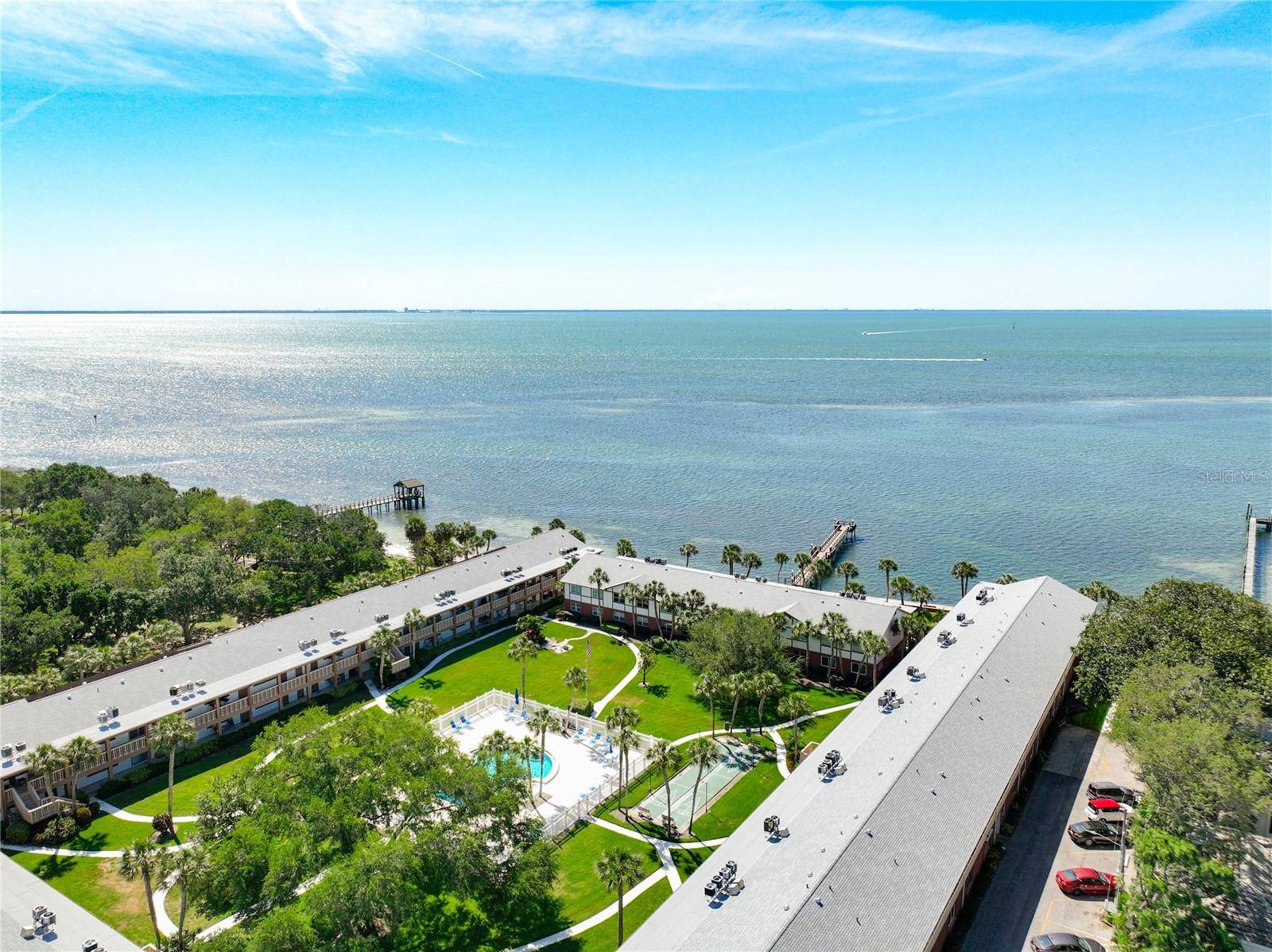 650 PINELLAS POINT DR S #231, St Petersburg, FL 33705
