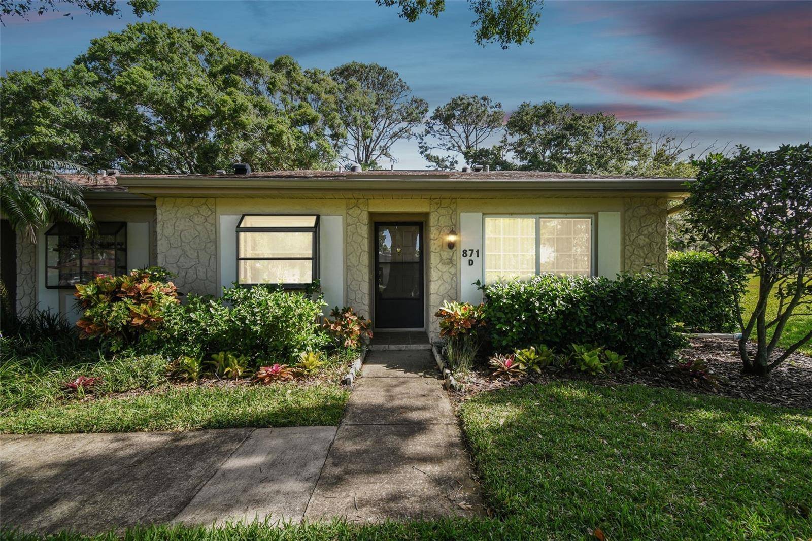 871 GLEN MORE CT #D, Palm Harbor, FL 34684