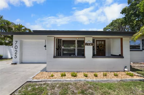 7025 35TH TER N, St Petersburg, FL 33710