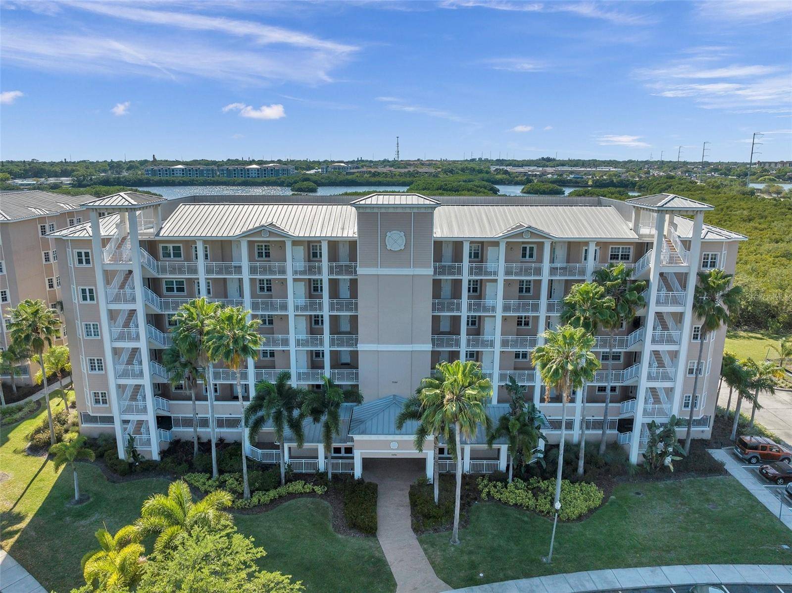 7296 MARATHON DR #504, Seminole, FL 33777
