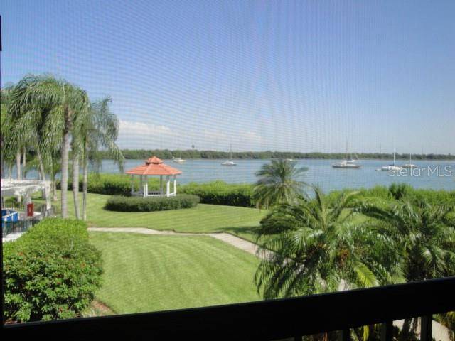 St Petersburg, FL 33715,6295 BAHIA DEL MAR CIR #216