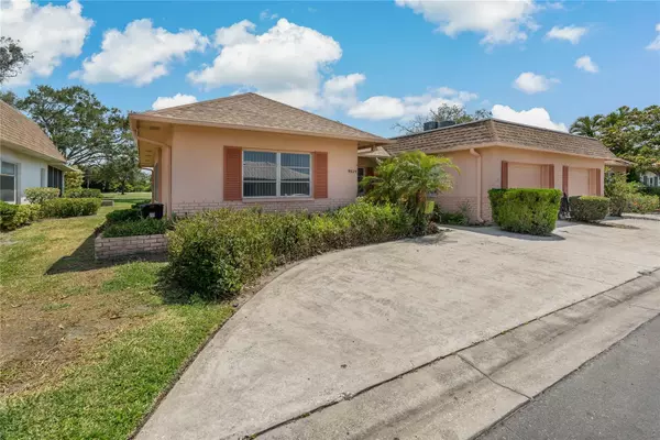 Seminole, FL 33777,9024 GOLDEN HORSESHOE DR